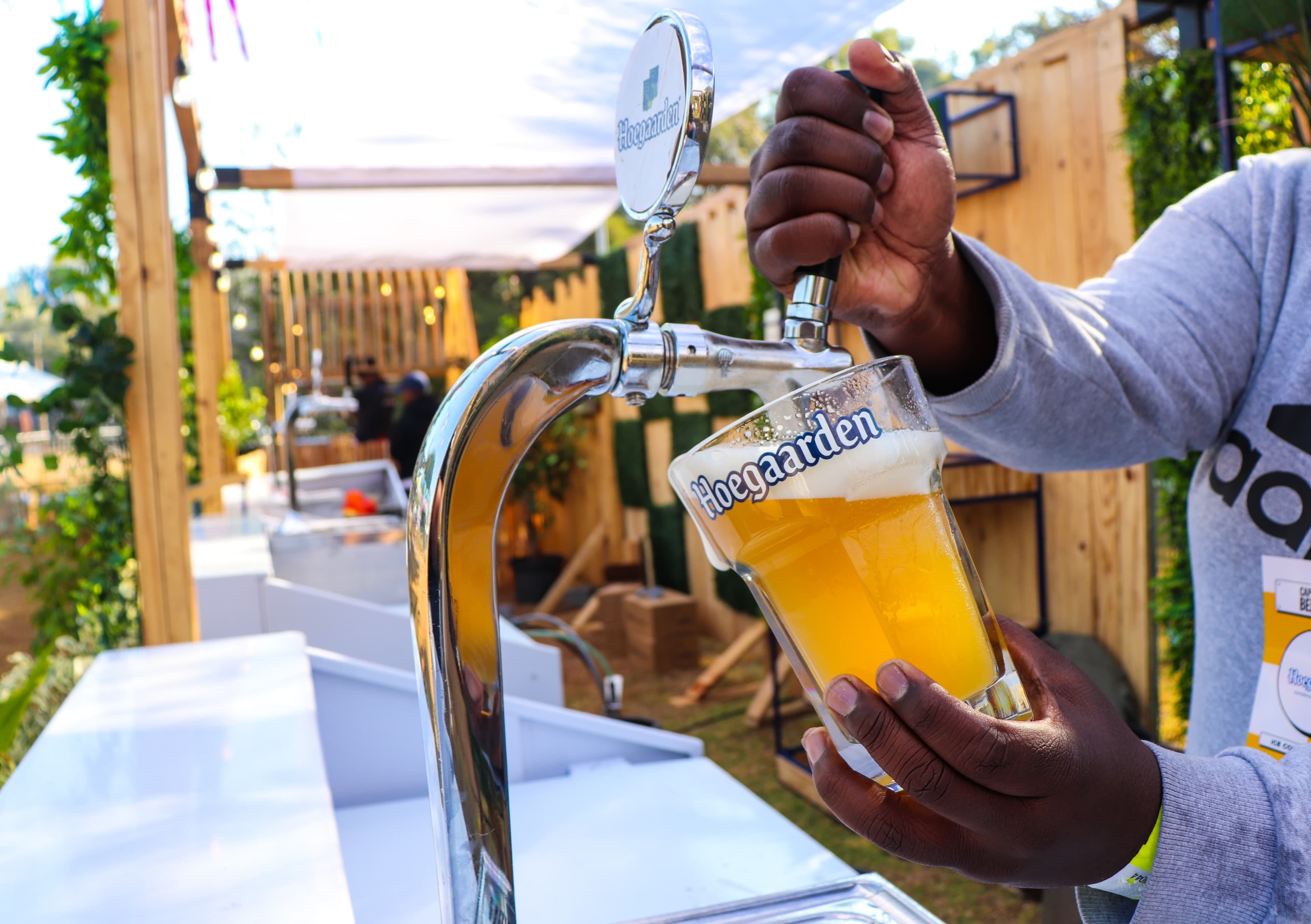 Draught tap mid-pour